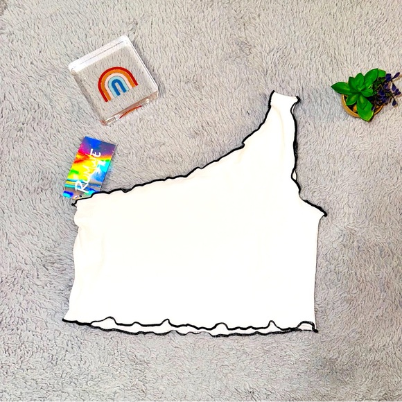 Romwe lettuce trim one shoulder top - Picture 1 of 6